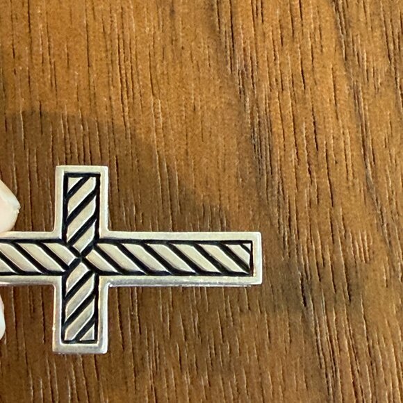 DAVID YURMAN DIAMOND 0.78CTW PAVÉ STERLING SILVER 925 CROSS PENDANT NECKLACE - Picture 10 of 12